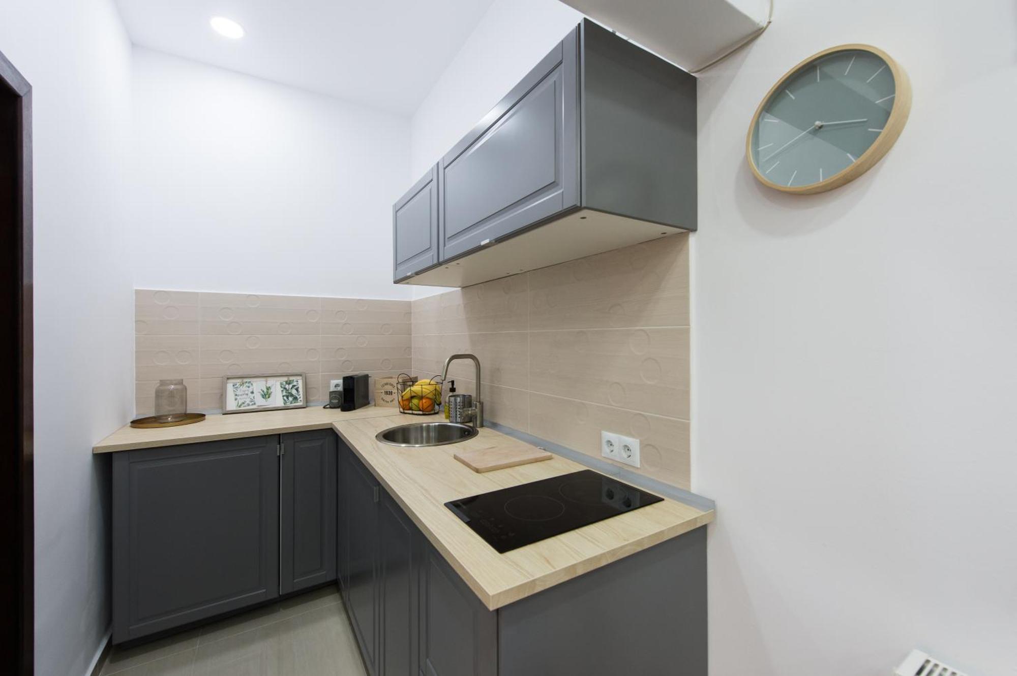 Appartamento Gorgeous Brasov Flat With Patio And Mountain Views Esterno foto