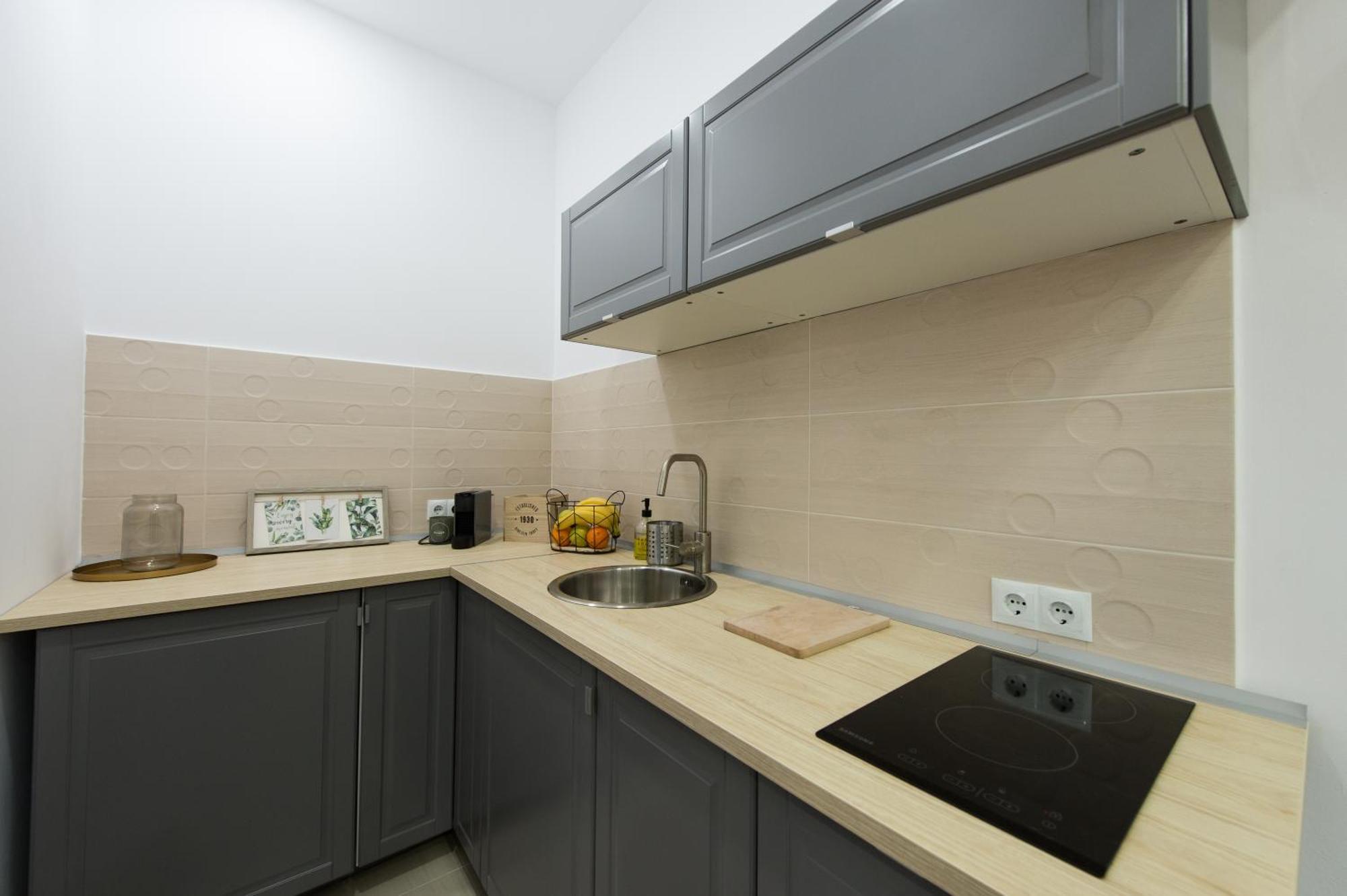 Appartamento Gorgeous Brasov Flat With Patio And Mountain Views Esterno foto